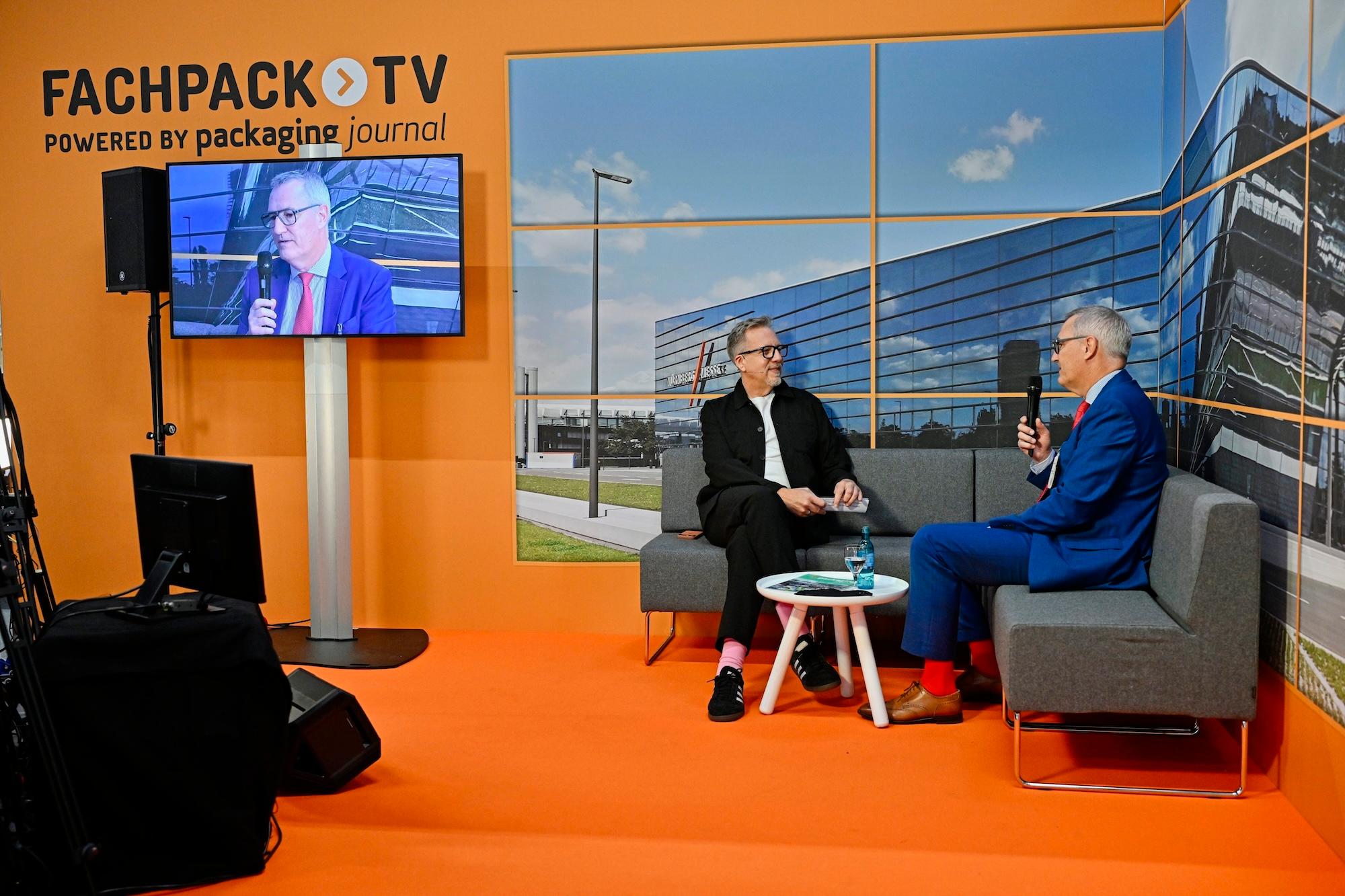 Live-Interview im FACHPACK-TV-Studio von packaging journal